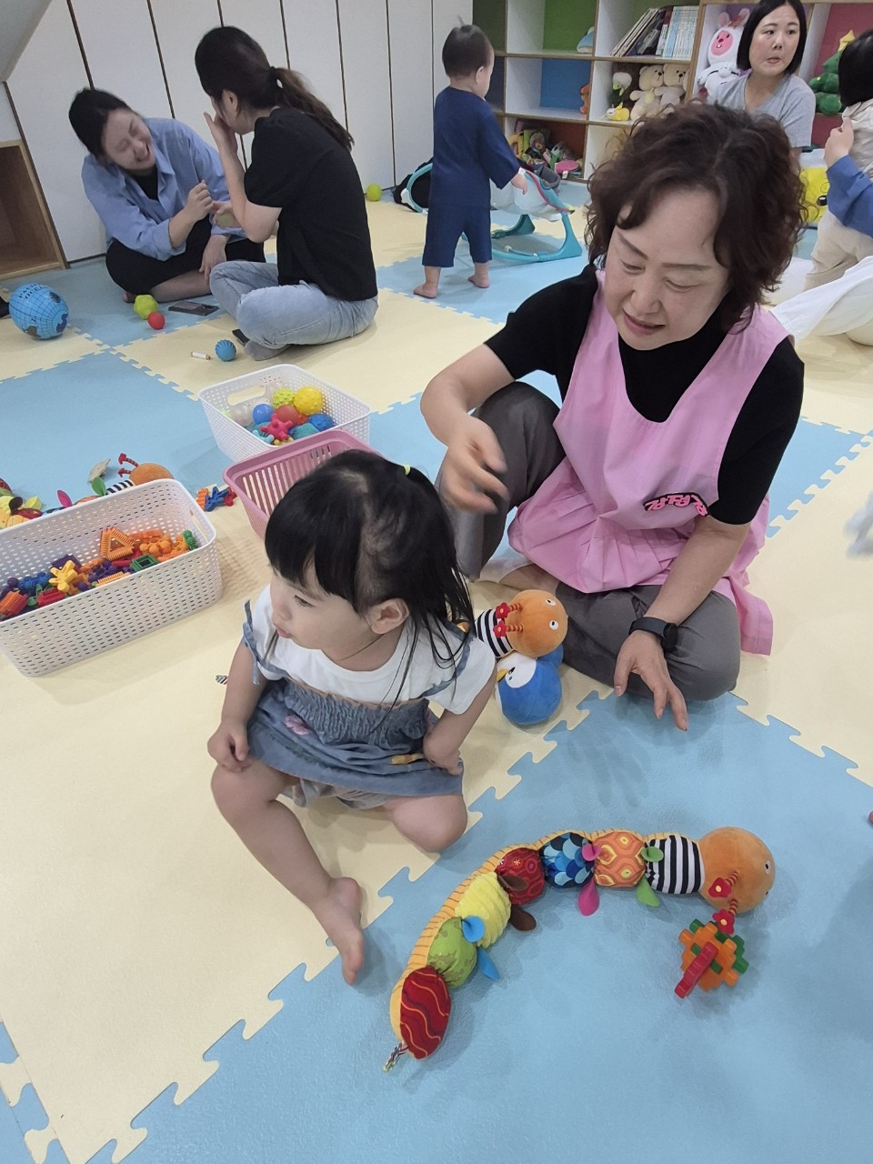 2025년 부산중앙교회 영아부_사진_20251015_70.jpg : 9월21일 주일 영아부 예배