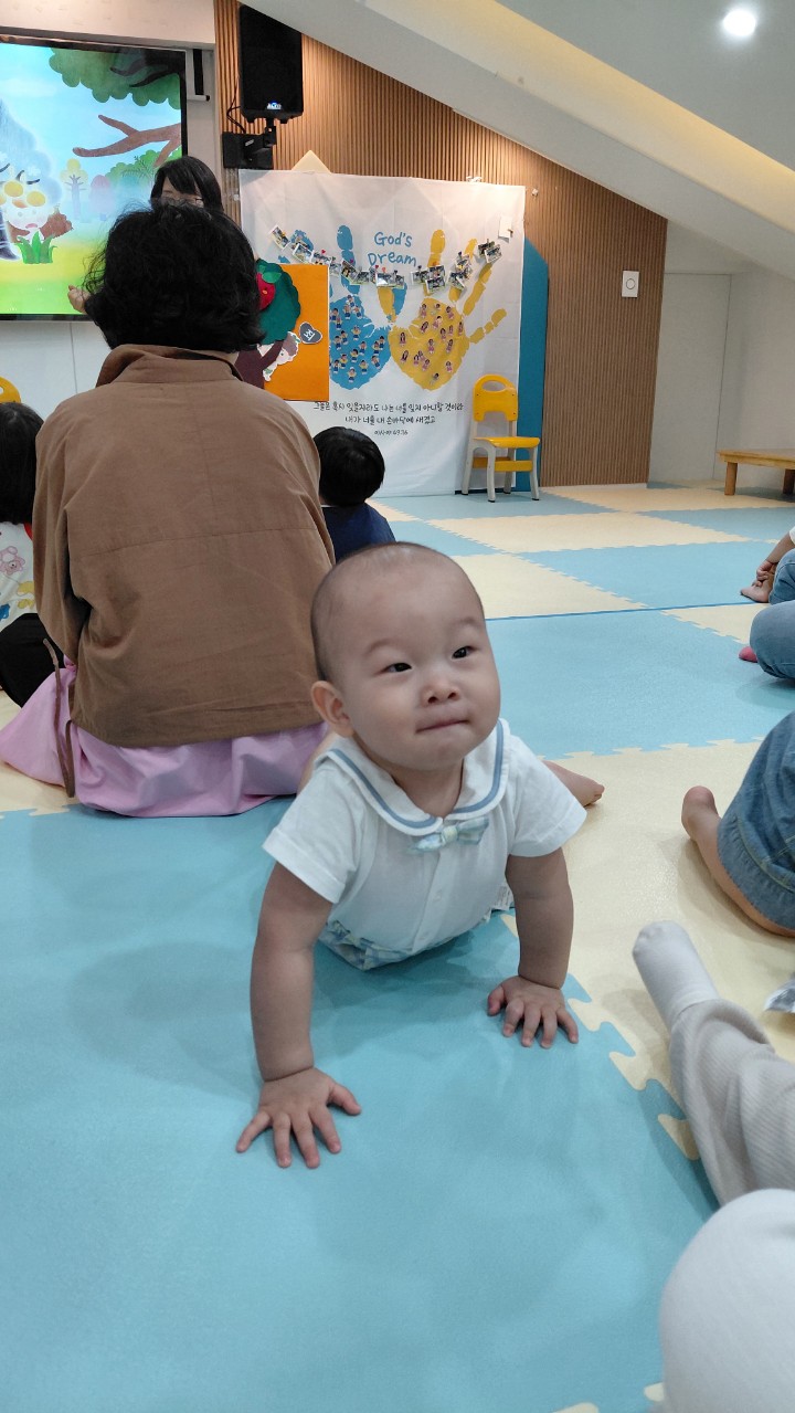 2025년 부산중앙교회 영아부_사진_20251015_33.jpg : 9월21일 주일 영아부 예배