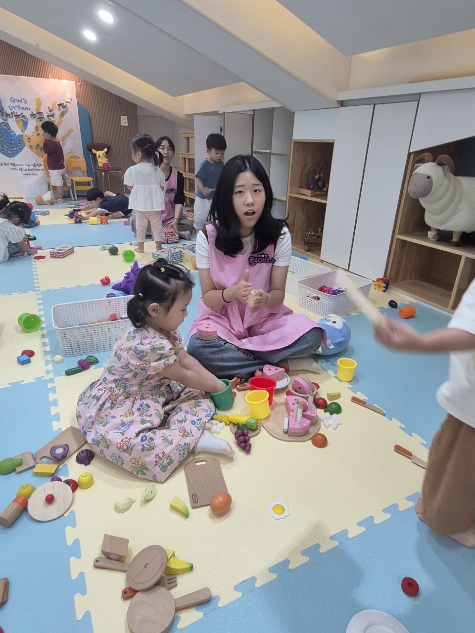 2025년 부산중앙교회 영아부_사진_20251015_58.jpg : 9월21일 주일 영아부 예배