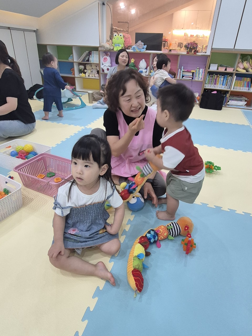 2025년 부산중앙교회 영아부_사진_20251015_57.jpg : 9월21일 주일 영아부 예배