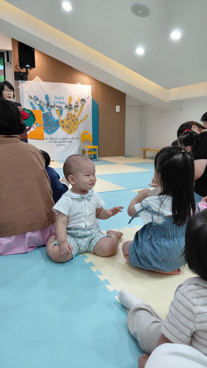 2025년 부산중앙교회 영아부_사진_20251015_32.jpg : 9월21일 주일 영아부 예배