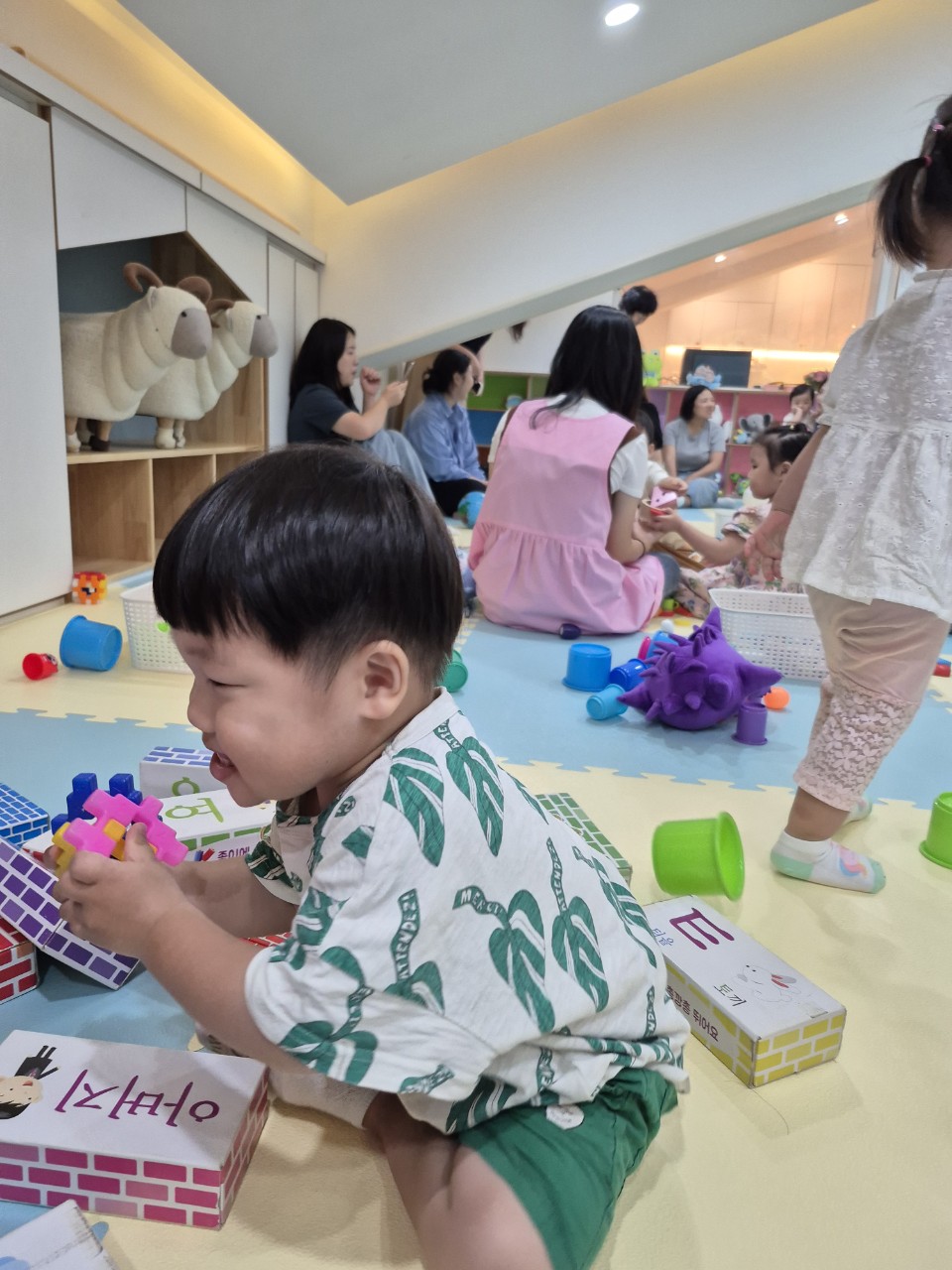 2025년 부산중앙교회 영아부_사진_20251015_64.jpg : 9월21일 주일 영아부 예배