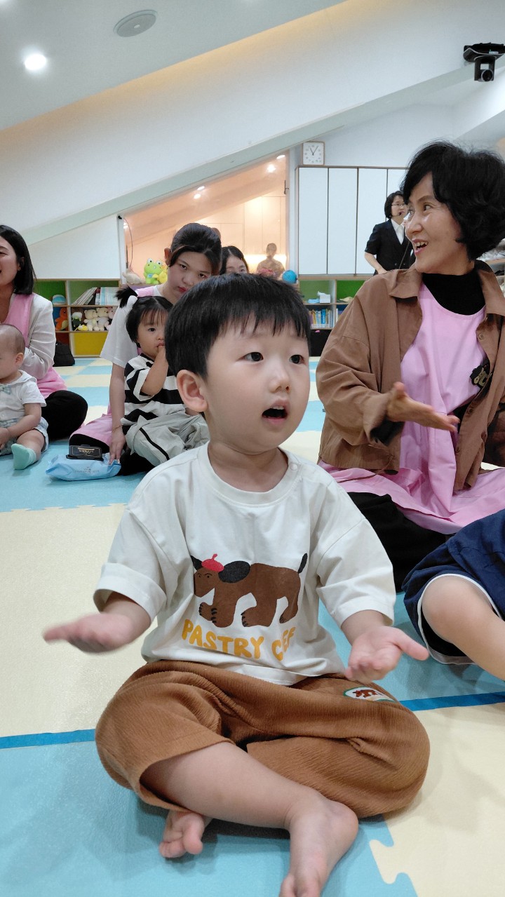 2025년 부산중앙교회 영아부_사진_20251015_9.jpg : 9월21일 주일 영아부 예배