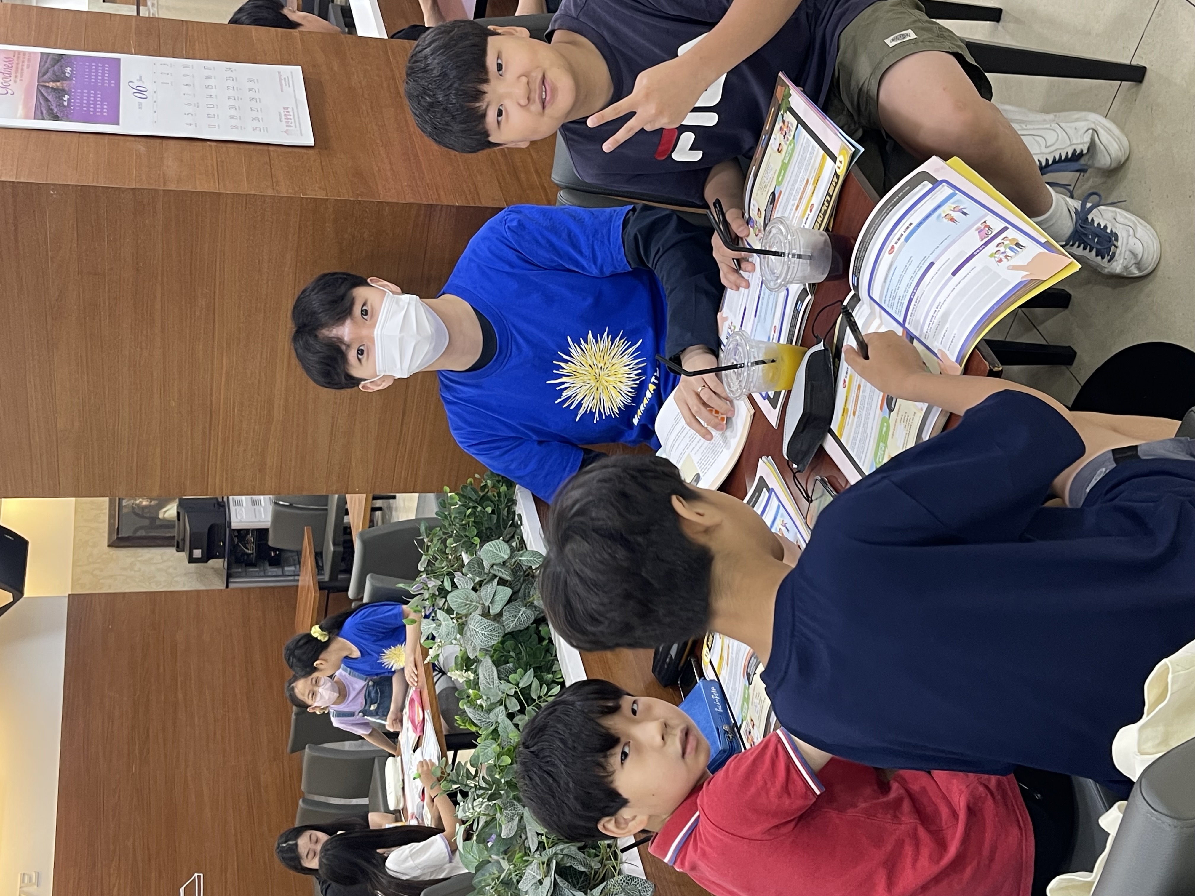 IMG_3568.jpeg : 6월 11일 초등부 예배입니다.
