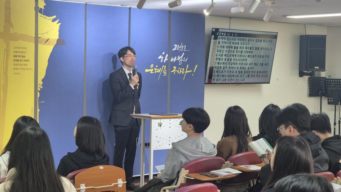 KakaoTalk_20260325_015145517_03.jpg : 3월 22일 고등부 예배 사진입니다~