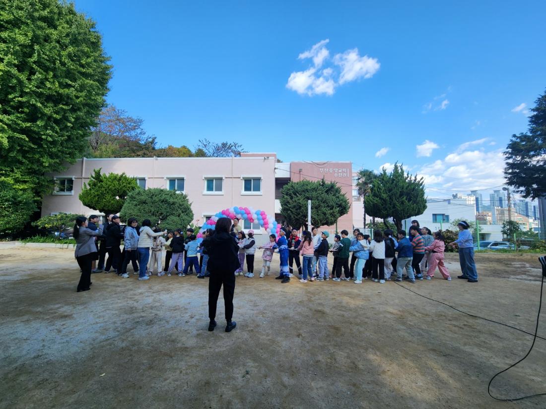 KakaoTalk_20251102_120527572_27.jpg : 11월  유년부 가을 운동회