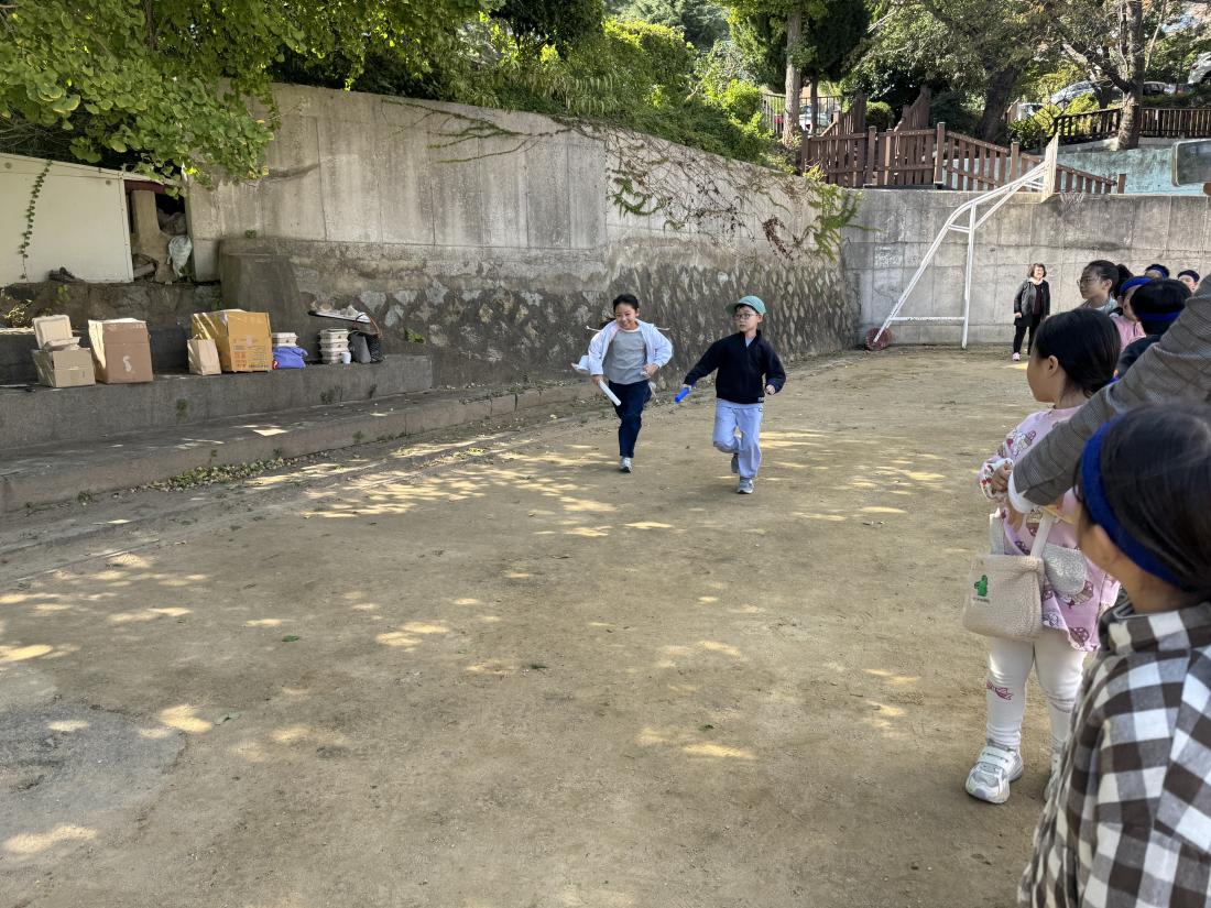 KakaoTalk_20251102_125457569_08.jpg : 11월  유년부 가을 운동회