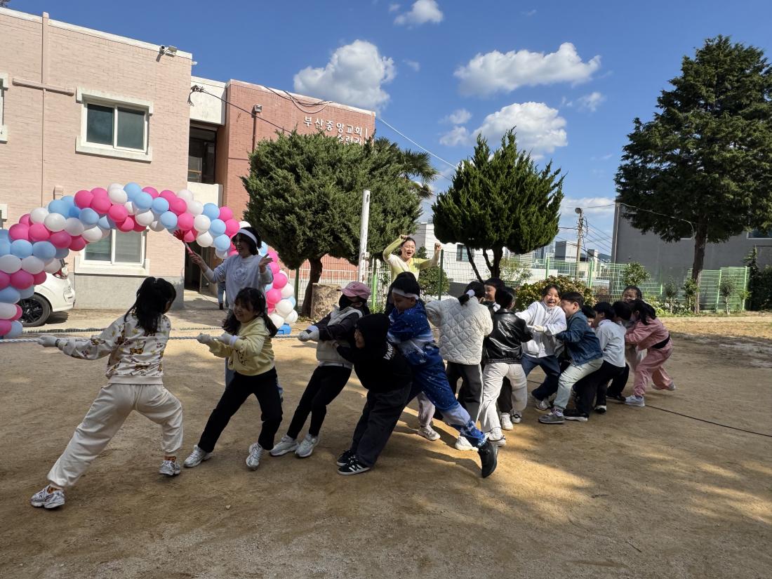 KakaoTalk_20251102_125353204_17.jpg : 11월  유년부 가을 운동회