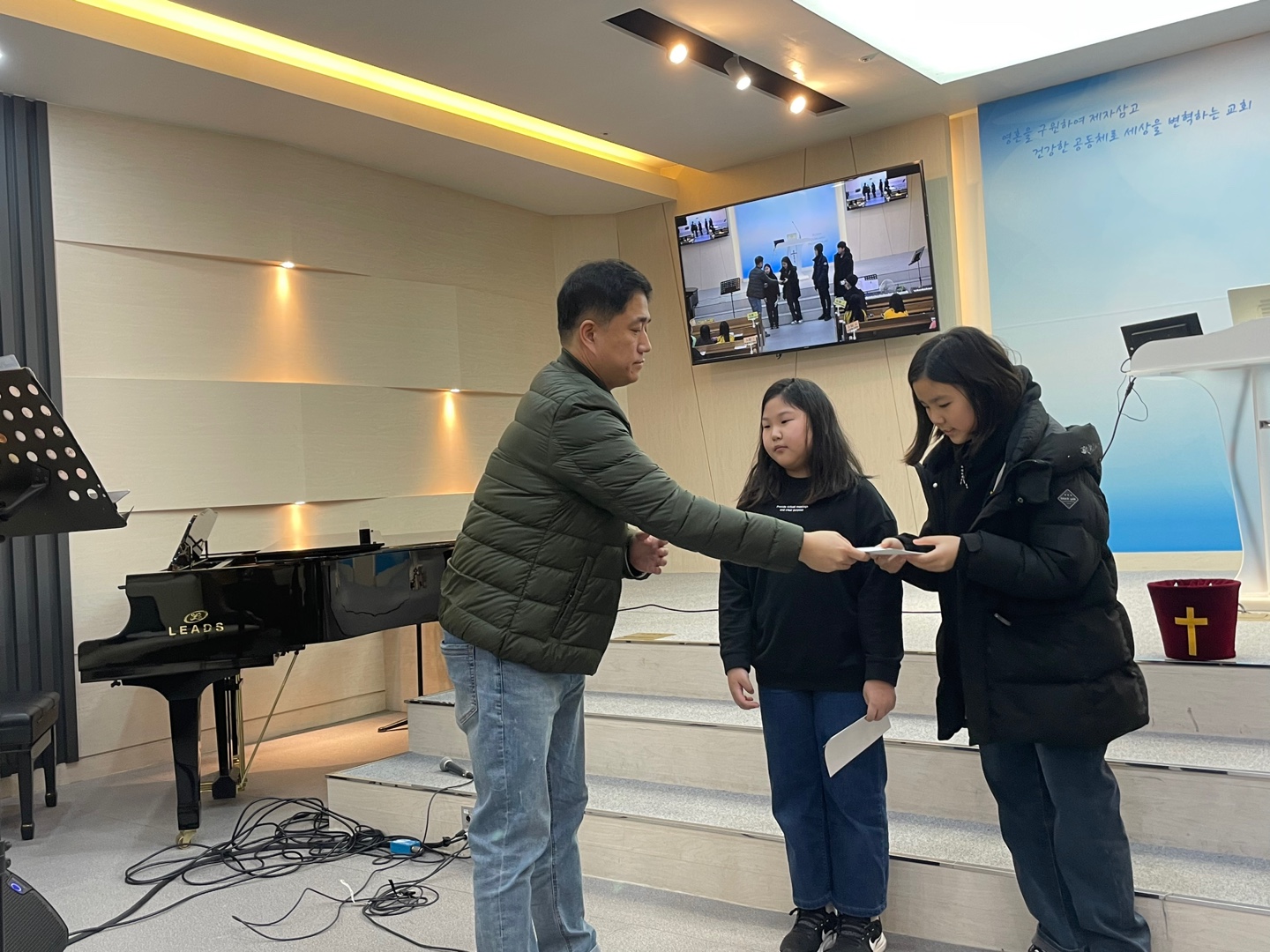 KakaoTalk_20240103_172850494_17.jpg : 하나님의 기쁨이 되는 초등부 23.12.31