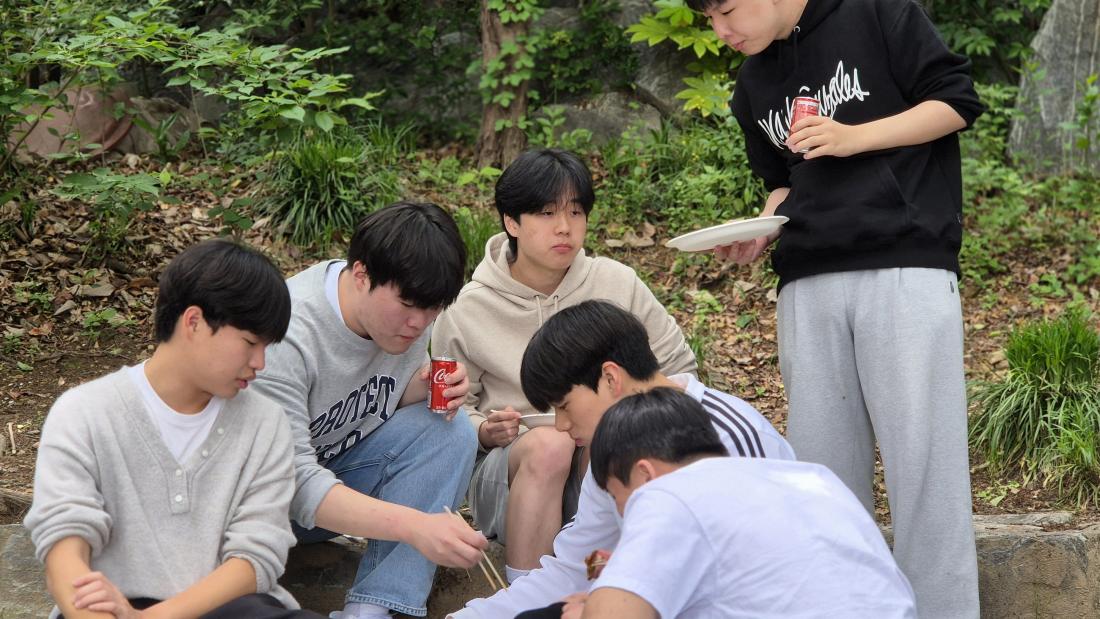 20250511_121827.jpg : 5월 11일 고등부 야외에배 사진입니다~