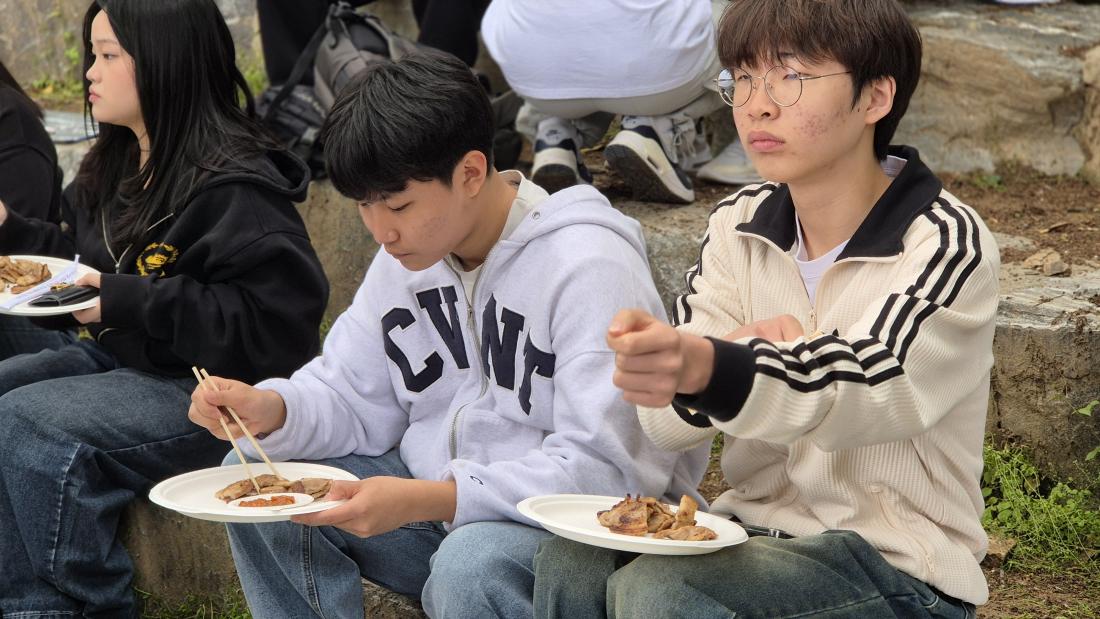 20250511_121501.jpg : 5월 11일 고등부 야외에배 사진입니다~