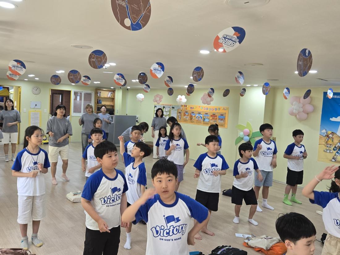 KakaoTalk_20250728_203933409_23.jpg : 유년부 여름성경학교 둘째날