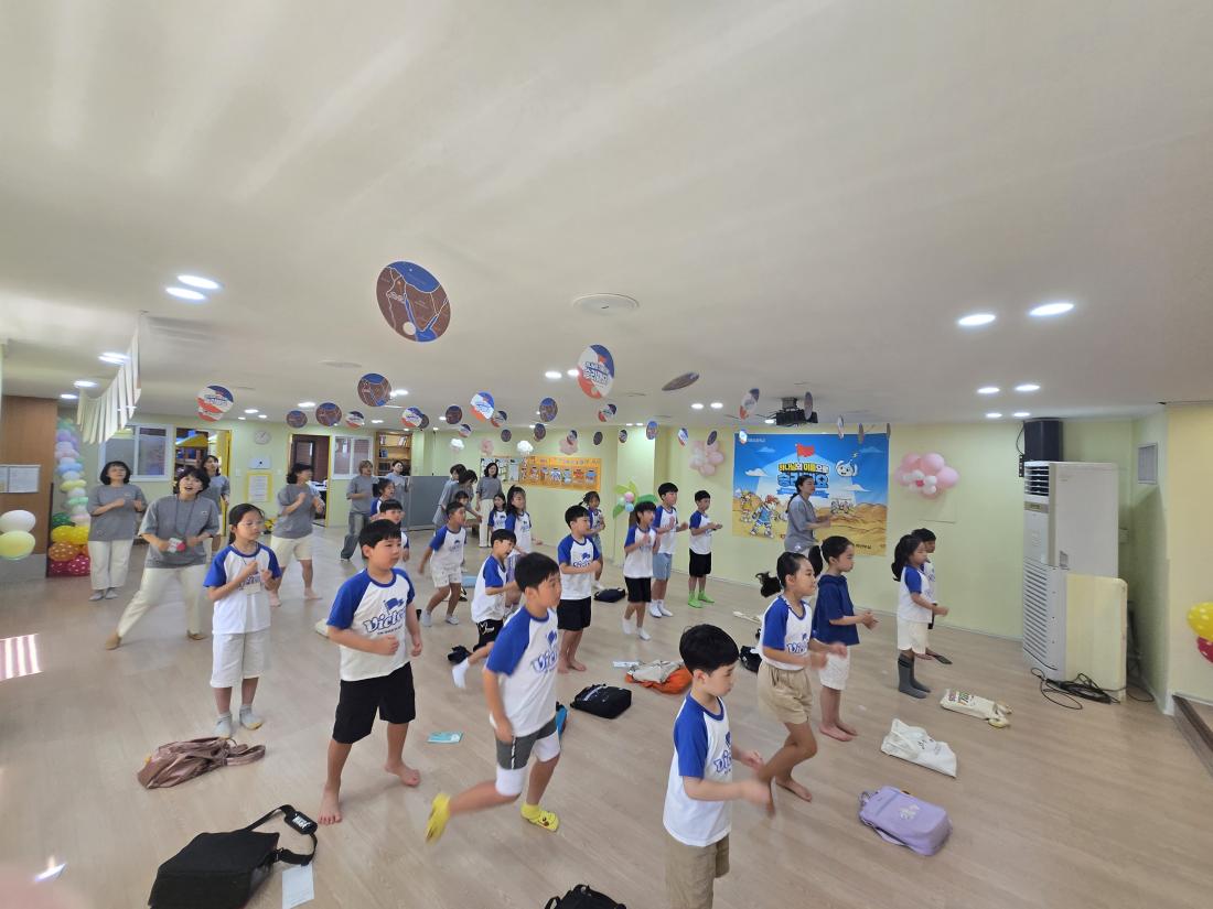 KakaoTalk_20250728_203933409_24.jpg : 유년부 여름성경학교 둘째날