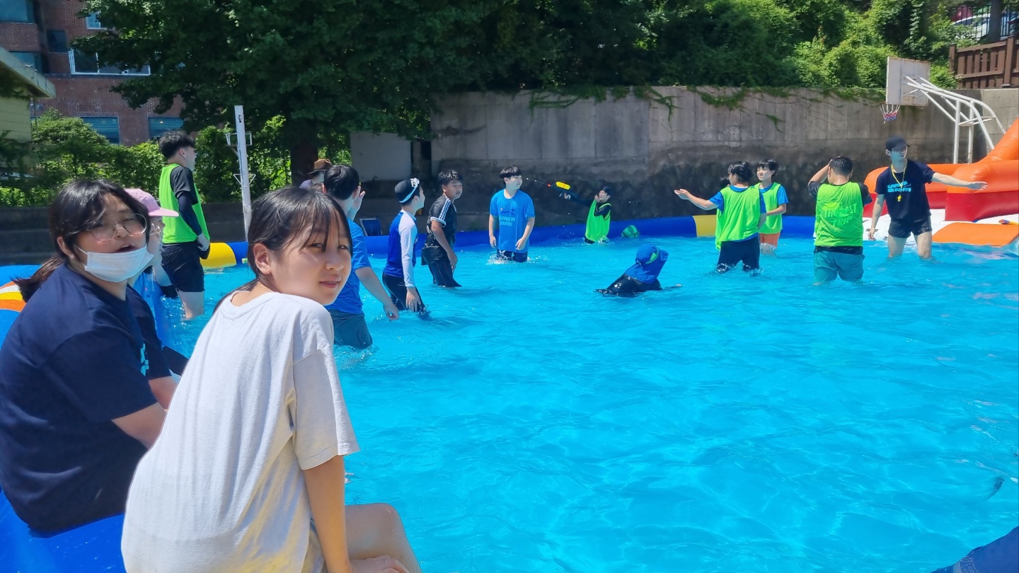 KakaoTalk_20230805_211814864_22.jpg : 2023. 7. 28 ~ 30 초등부 여름성경학교 (물놀이)
