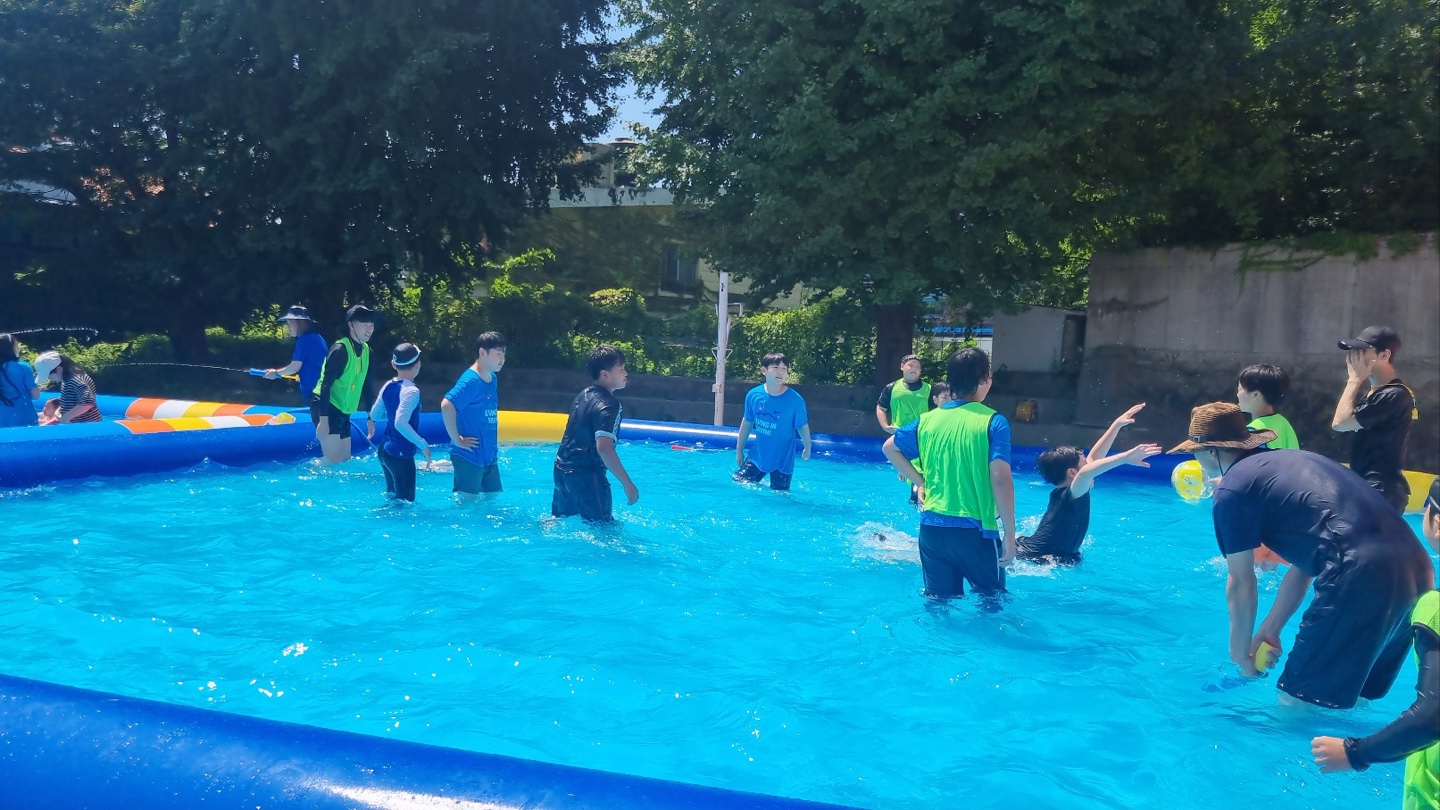 KakaoTalk_20230805_211814864_18.jpg : 2023. 7. 28 ~ 30 초등부 여름성경학교 (물놀이)