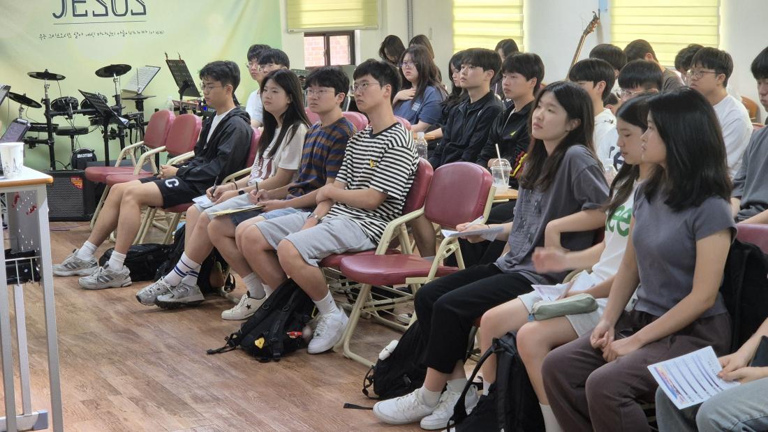 20250608_112456.jpg : 6월 8일 고등부 예배 사진입니다~