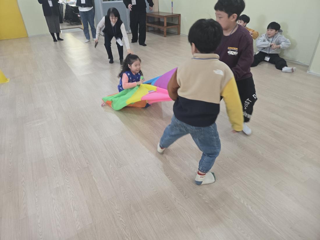 KakaoTalk_20260116_143406611_03.jpg : 둘째주 유년부 예배입니다