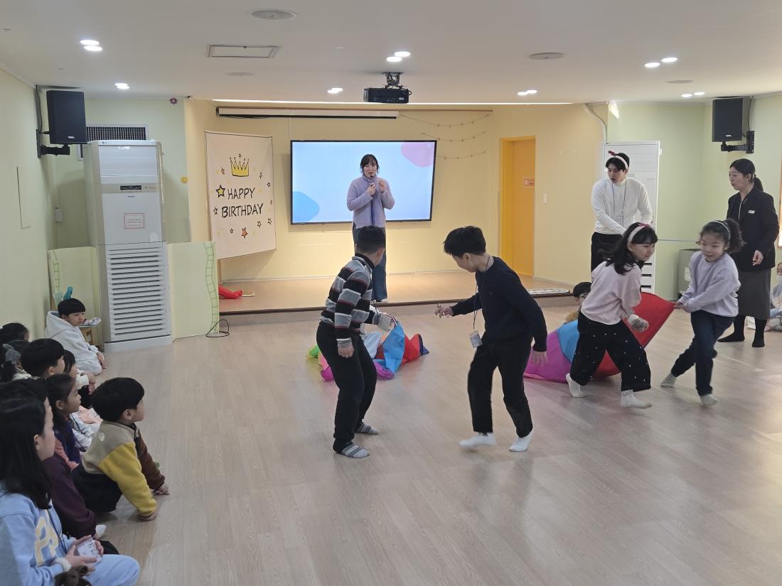 KakaoTalk_20260116_143406611_12.jpg : 둘째주 유년부 예배입니다