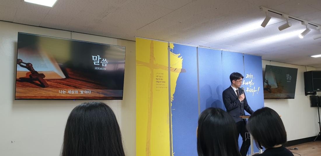 KakaoTalk_20260307_140309296_01.jpg : 3월 1일 고등부 예배 사진입니다~