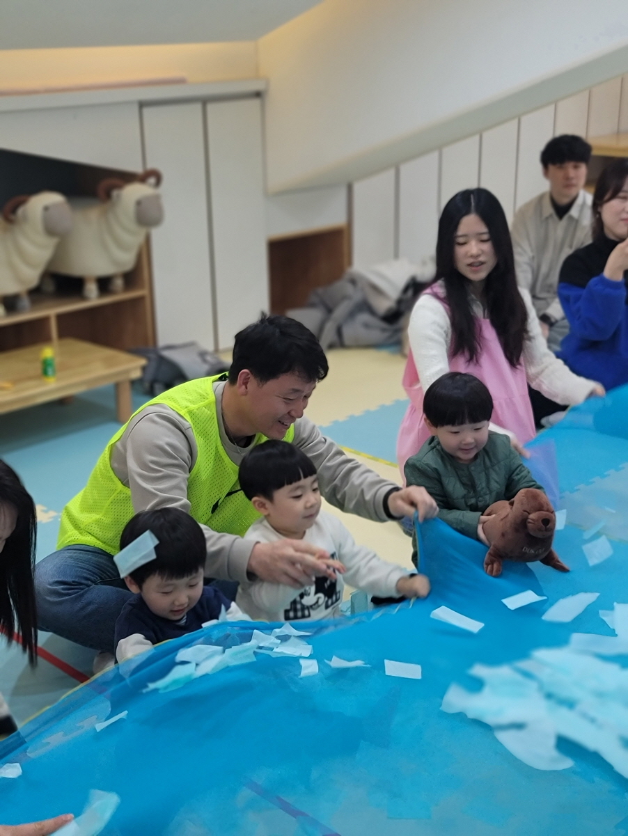 2025년 부산중앙교회 영아부_사진_20250113_40.jpg : 1월 12일 주일 영아부 예배