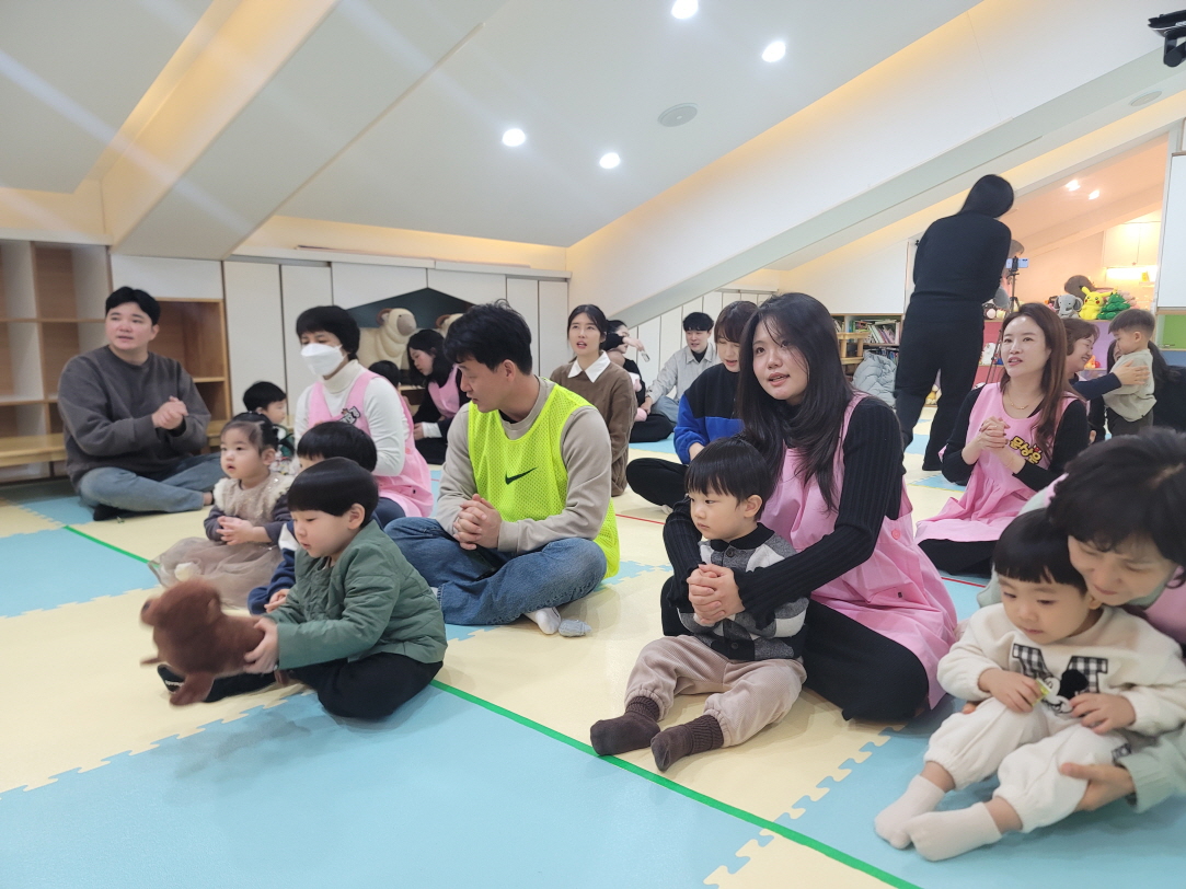 2025년 부산중앙교회 영아부_사진_20250113_22.jpg : 1월 12일 주일 영아부 예배