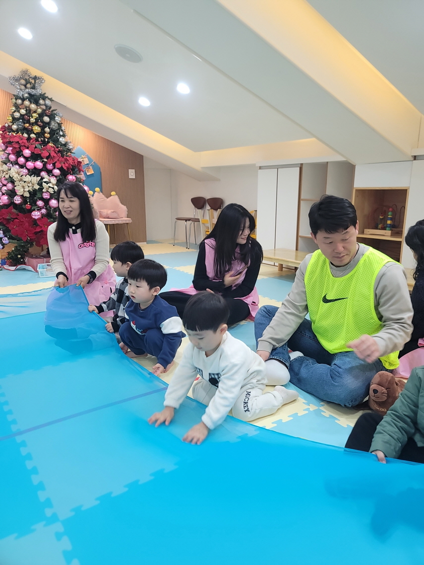 2025년 부산중앙교회 영아부_사진_20250113_34.jpg : 1월 12일 주일 영아부 예배