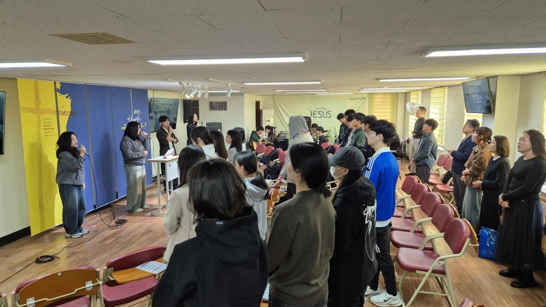 20251102_111346.jpg : 11월 2일 고등부 예배 사진입니다~