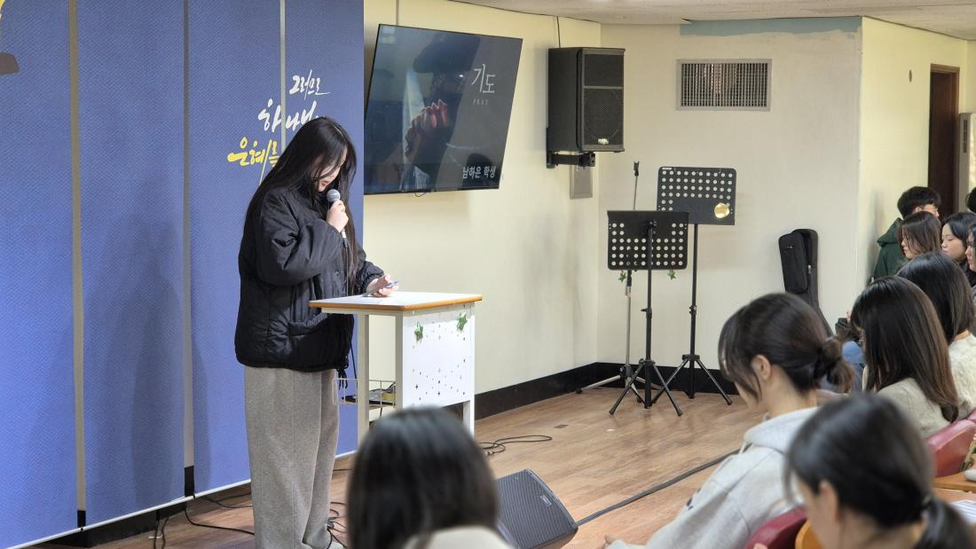 20251102_111707.jpg : 11월 2일 고등부 예배 사진입니다~