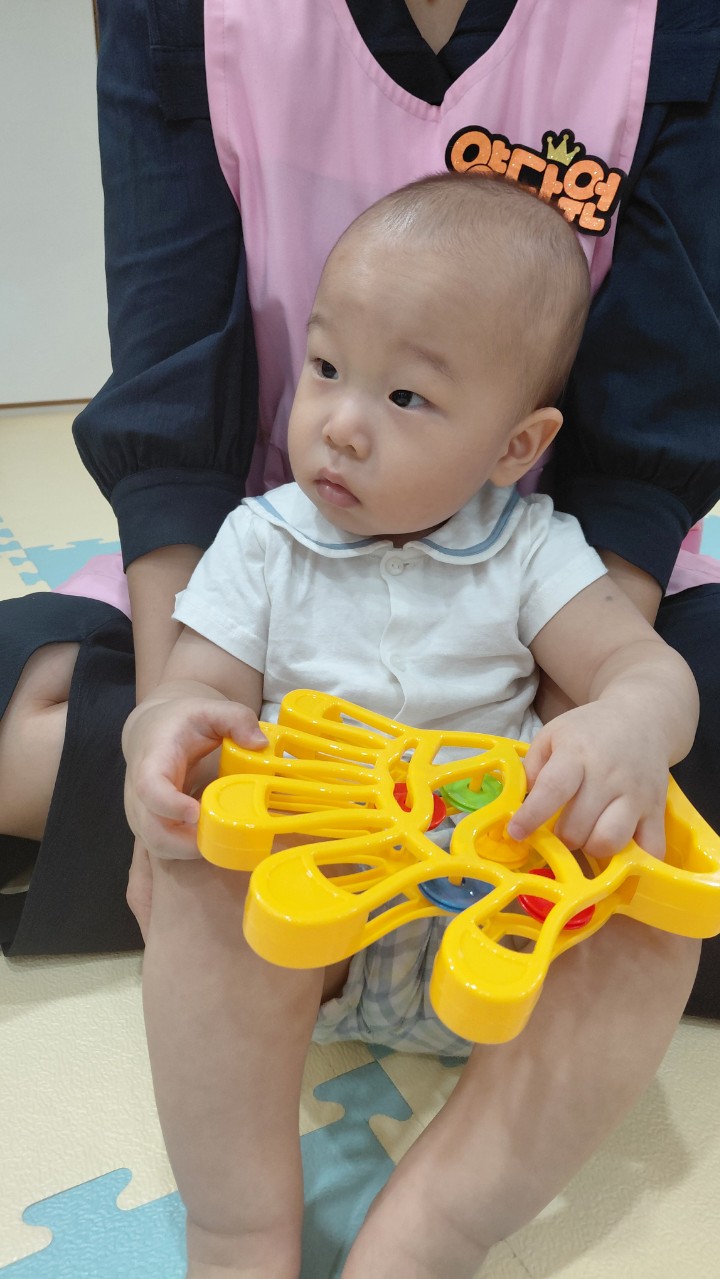 2025년 부산중앙교회 영아부_사진_20251015_57.jpg : 10월5일 주일 영아부 예배