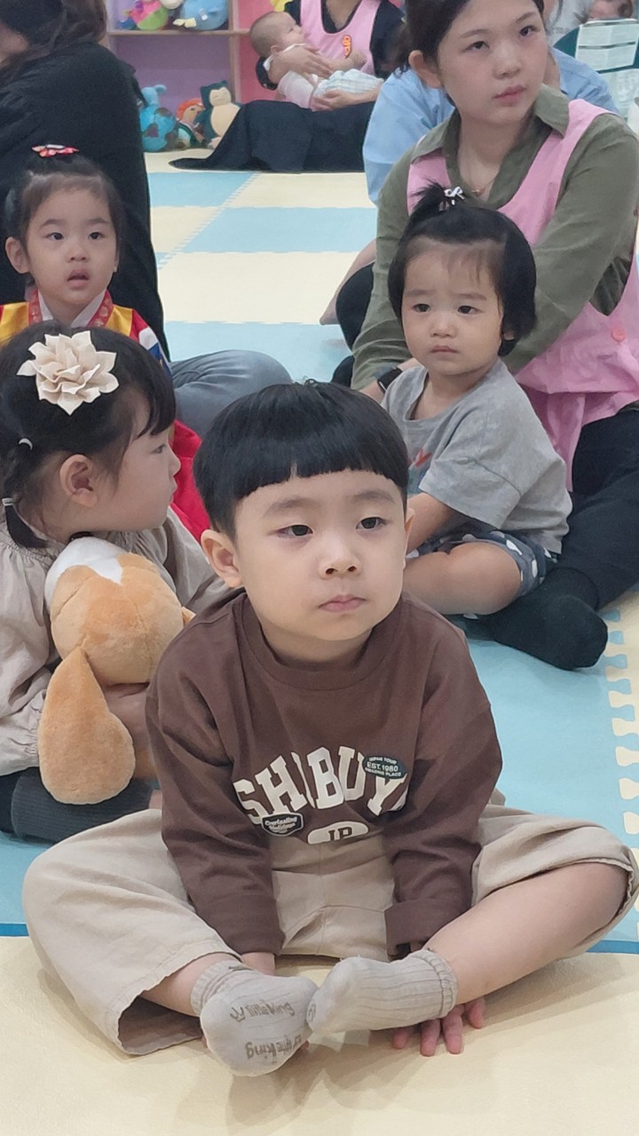2025년 부산중앙교회 영아부_사진_20251015_12.jpg : 10월5일 주일 영아부 예배