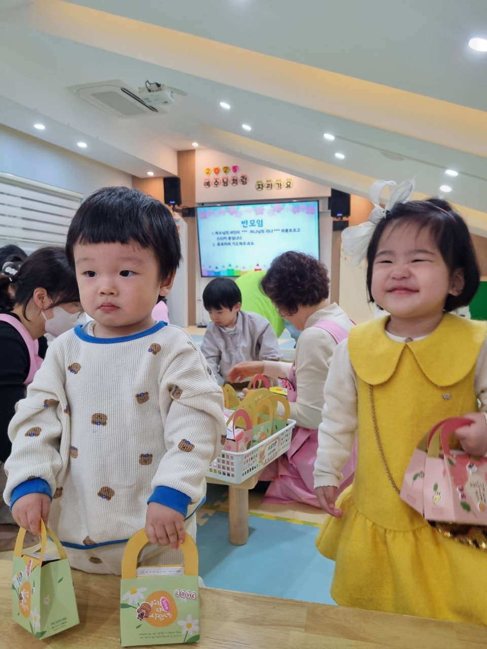 2025년 부산중앙교회 영아부_사진_20250423_66.jpg : 4월20일 주일 영아부 예배