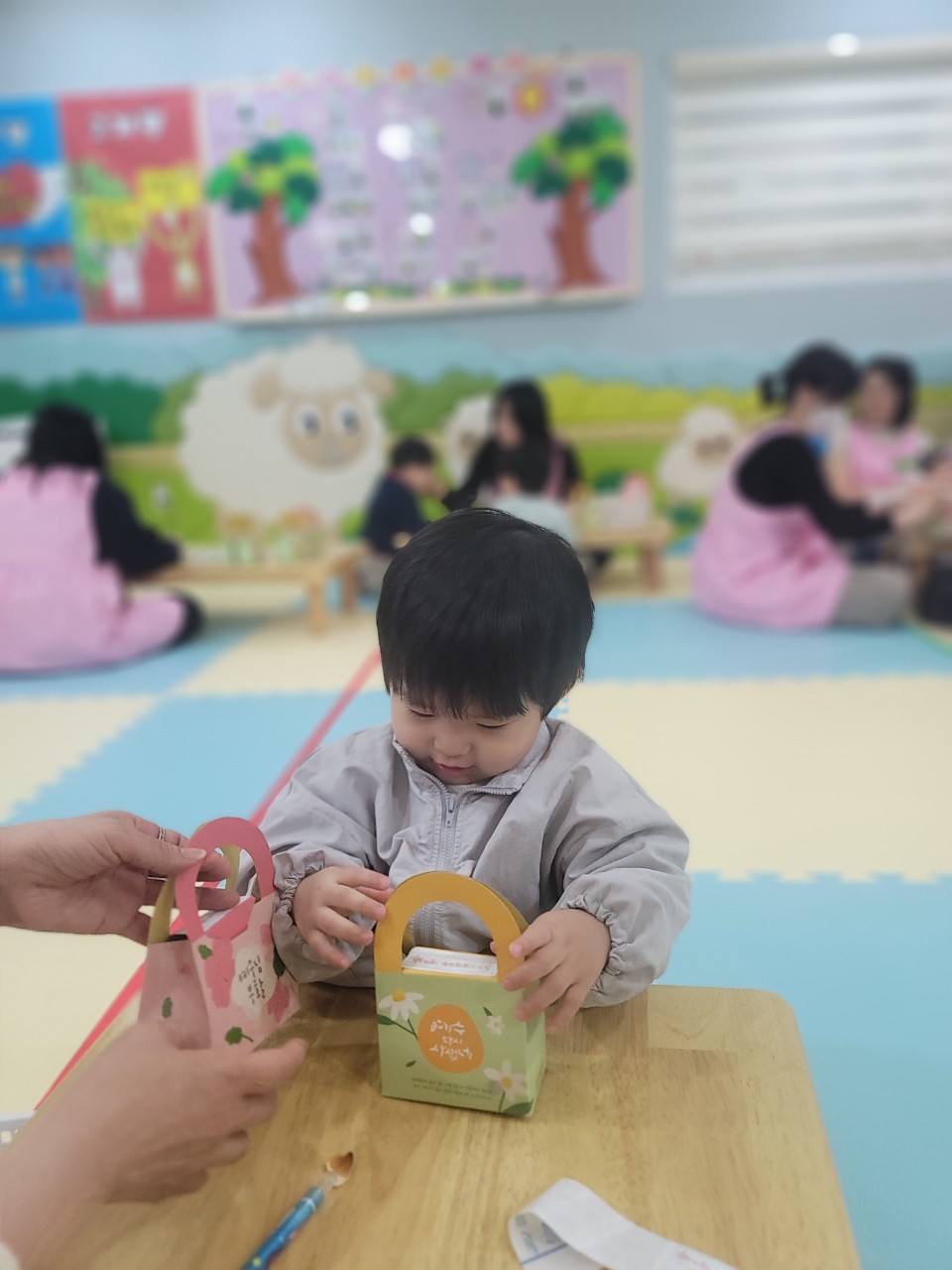 2025년 부산중앙교회 영아부_사진_20250423_41.jpg : 4월20일 주일 영아부 예배