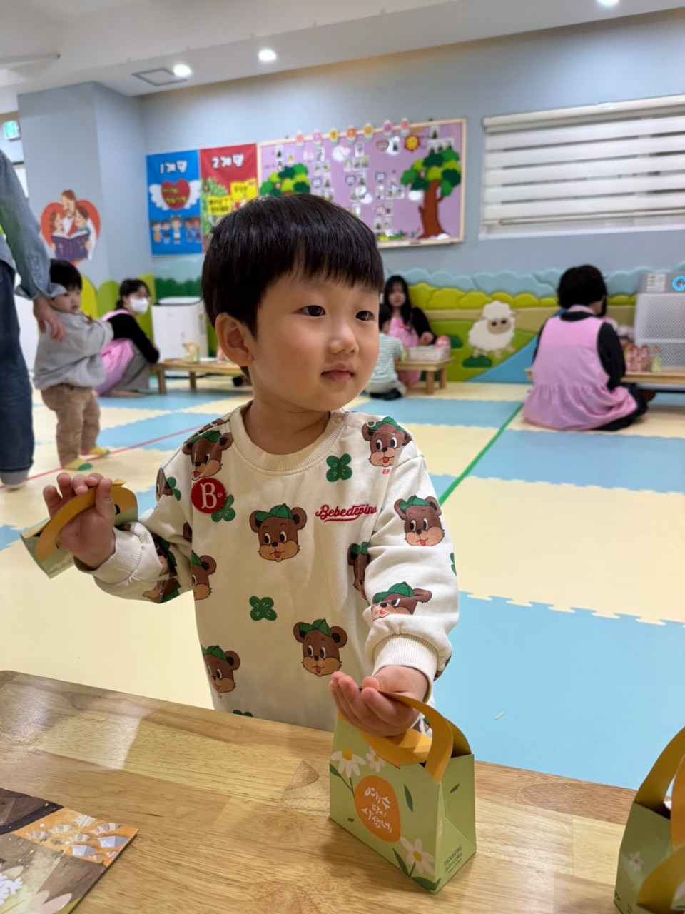 2025년 부산중앙교회 영아부_사진_20250423_62.jpg : 4월20일 주일 영아부 예배