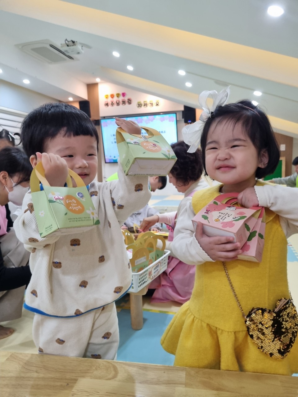 2025년 부산중앙교회 영아부_사진_20250423_68.jpg : 4월20일 주일 영아부 예배