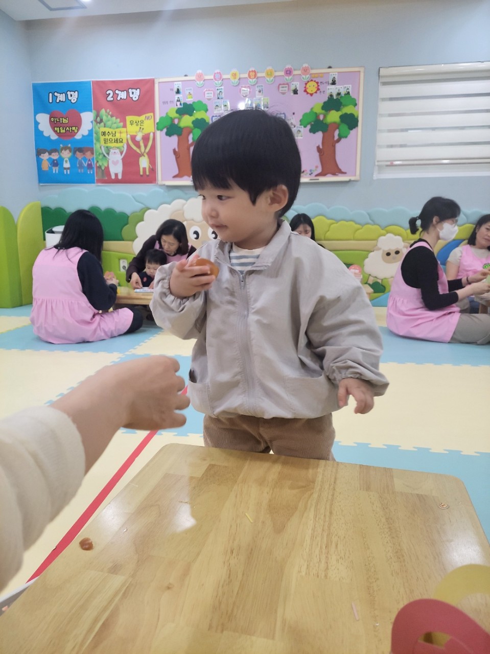2025년 부산중앙교회 영아부_사진_20250423_81.jpg : 4월20일 주일 영아부 예배