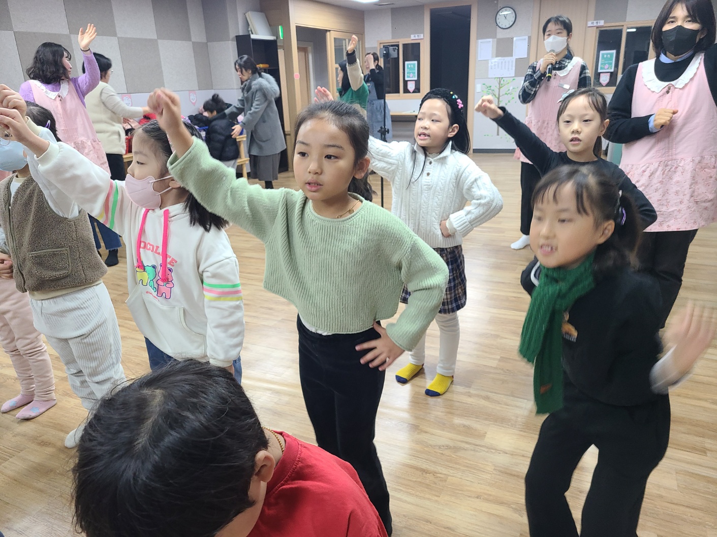 KakaoTalk_20240108_094454160_02.jpg : 20231231 유치부예배 '우리는 진리안에서 자라가요'