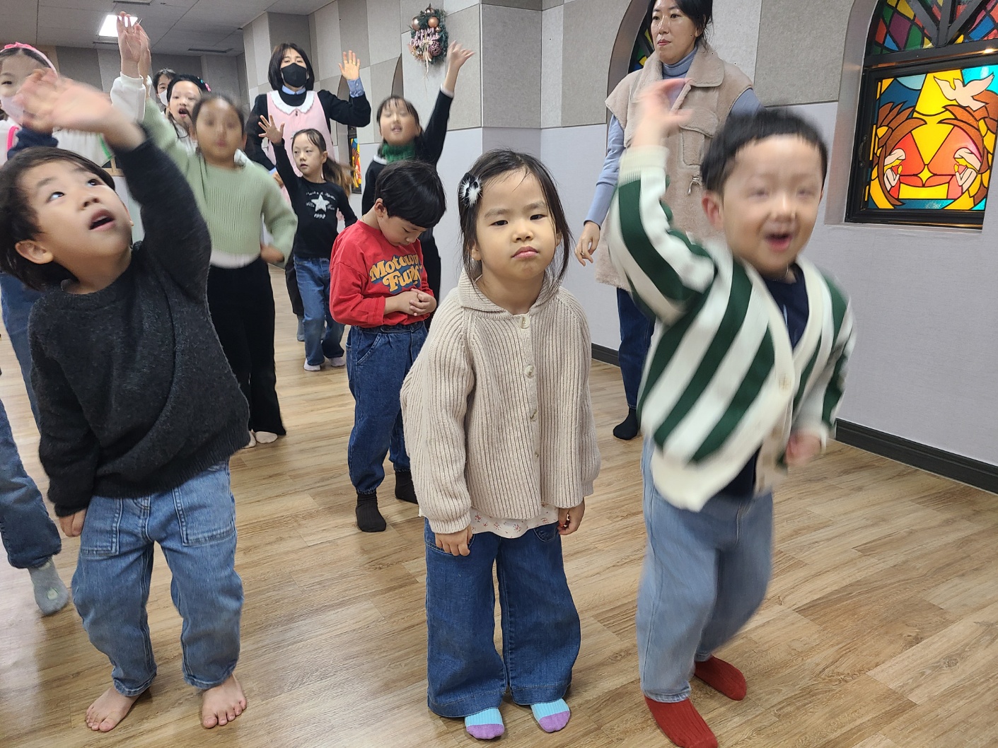 KakaoTalk_20240108_094454160_01.jpg : 20231231 유치부예배 '우리는 진리안에서 자라가요'