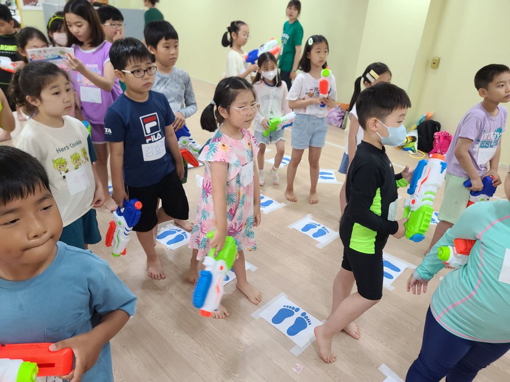 KakaoTalk_20230715_214145591.jpg : 2023년 07월 15일 유년부 여름 성경학교 오프닝