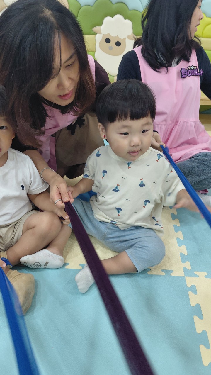 2025년 부산중앙교회 영아부_사진_20251015_45.jpg : 10월12일 주일 영아부 예배