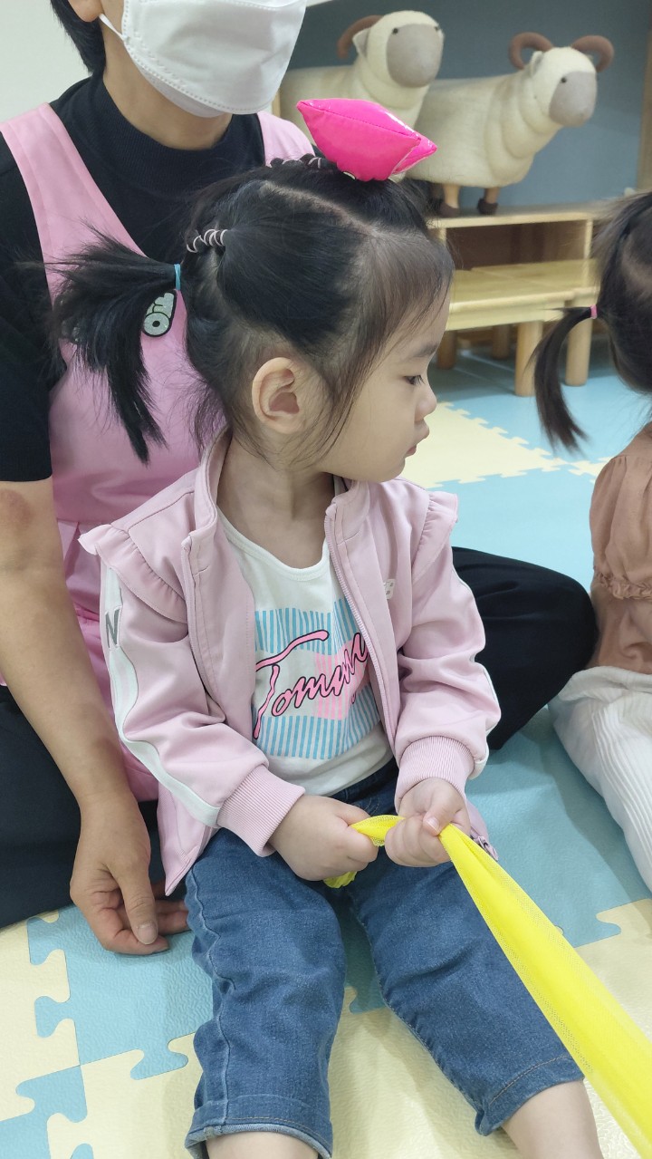 2025년 부산중앙교회 영아부_사진_20251015_36.jpg : 10월12일 주일 영아부 예배