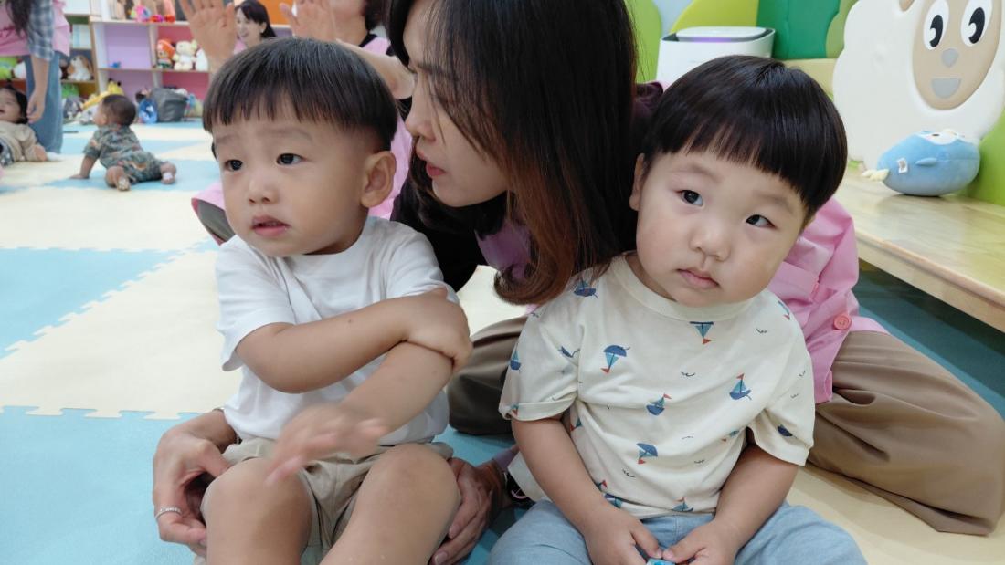 2025년 부산중앙교회 영아부_사진_20251015_16.jpg : 10월12일 주일 영아부 예배
