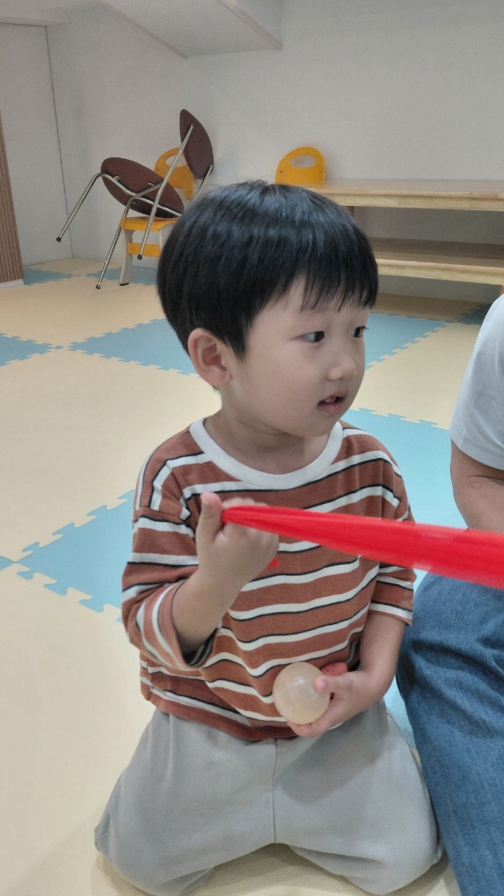 2025년 부산중앙교회 영아부_사진_20251015_33.jpg : 10월12일 주일 영아부 예배