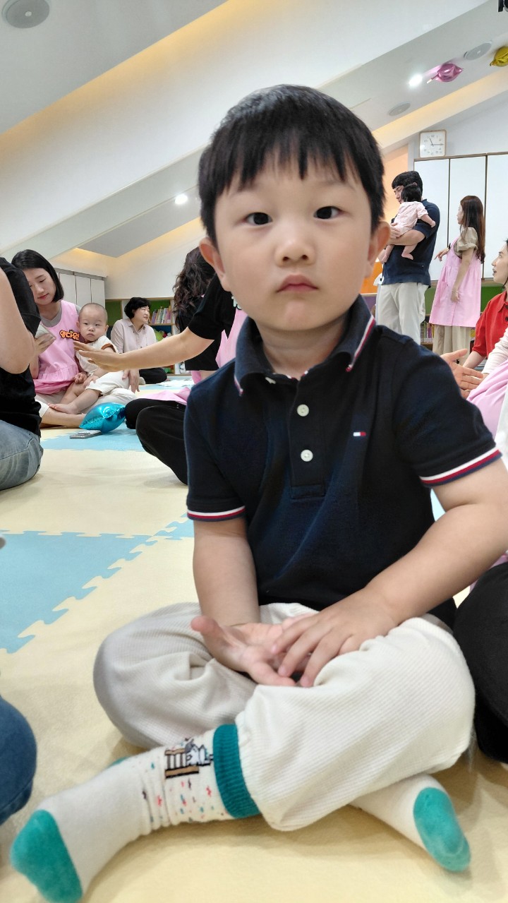 2025년 부산중앙교회 영아부_사진_20251015_17.jpg : 10월12일 주일 영아부 예배