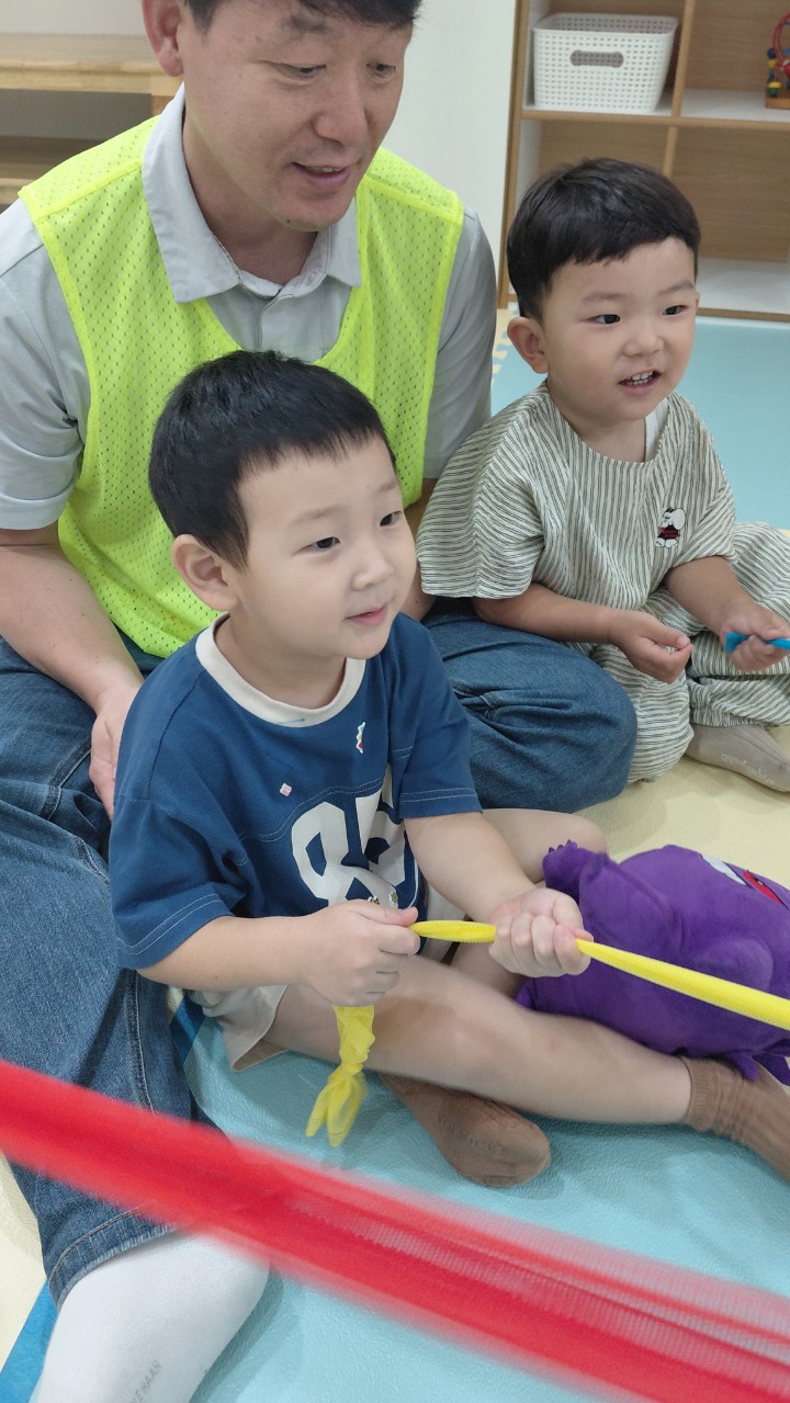 2025년 부산중앙교회 영아부_사진_20251015_34.jpg : 10월12일 주일 영아부 예배