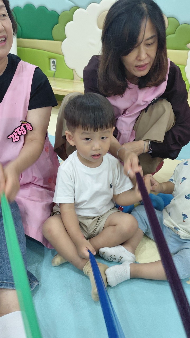 2025년 부산중앙교회 영아부_사진_20251015_44.jpg : 10월12일 주일 영아부 예배