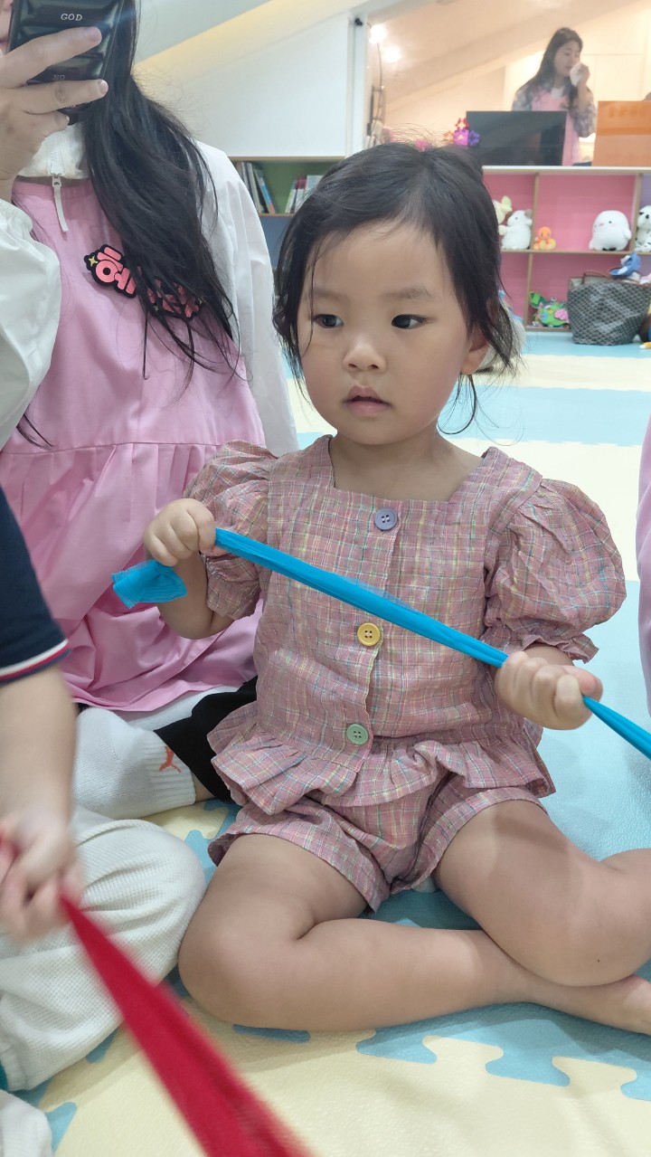 2025년 부산중앙교회 영아부_사진_20251015_41.jpg : 10월12일 주일 영아부 예배