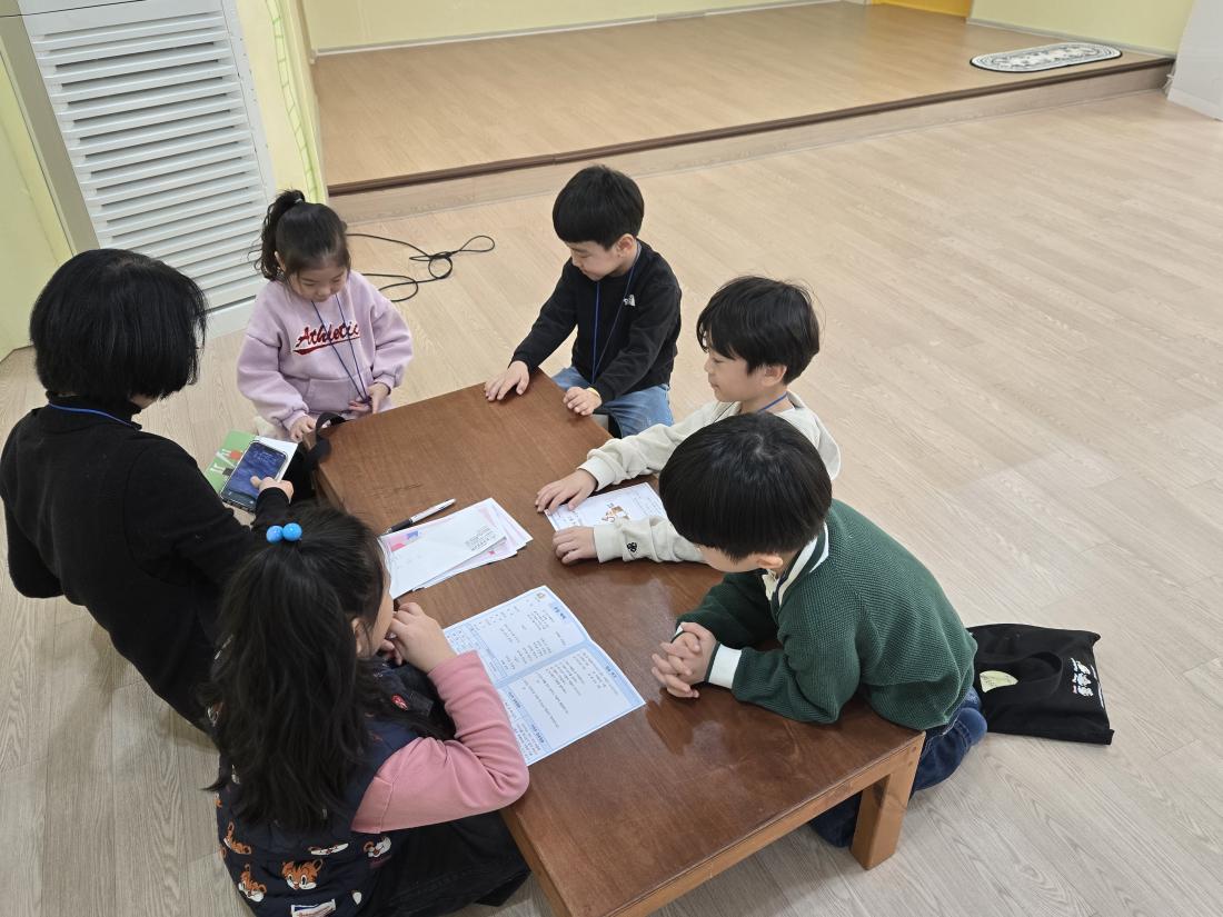 KakaoTalk_20260214_111817756_14.jpg : 2월 2주 유년부 예배 모습입니다^^