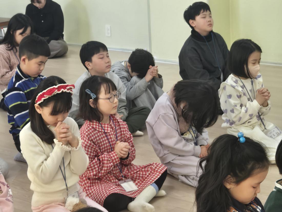 KakaoTalk_20260214_111817756_08.jpg : 2월 2주 유년부 예배 모습입니다^^