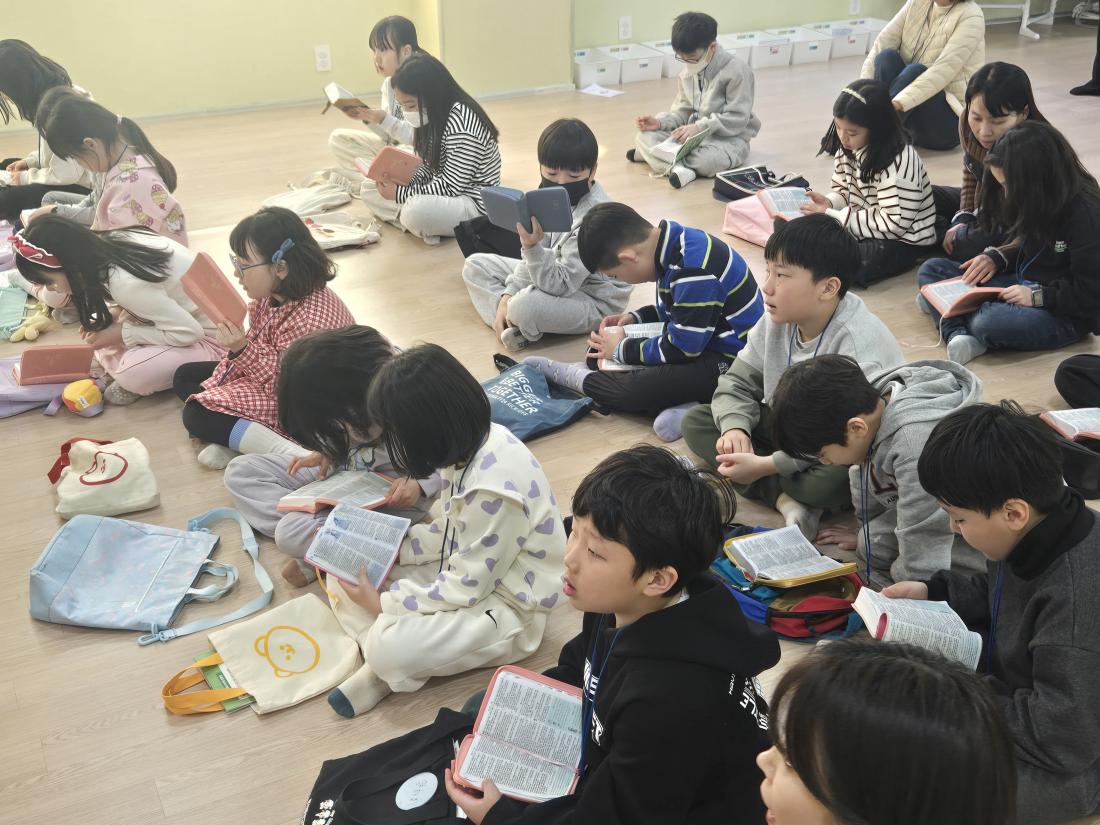 KakaoTalk_20260214_111817756_10.jpg : 2월 2주 유년부 예배 모습입니다^^