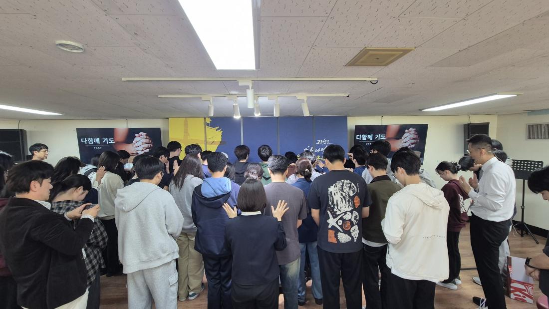 20251109_121121.jpg : 11월 9일 고등부 예배 사진입니다~